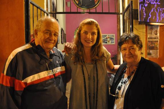 Com o simpático casal americano (Ricardo e Joan) em bar-restaurante na Plaza Machado, em Mazatlán, no México